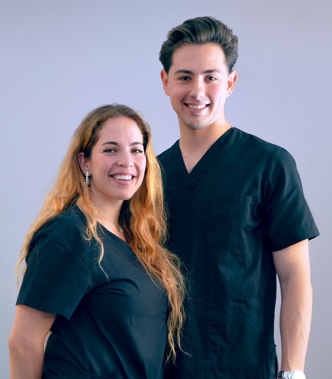 Dra. Andrea De Vega Marín y Carlos De Vega Marín, cuarta generación de la clínica
